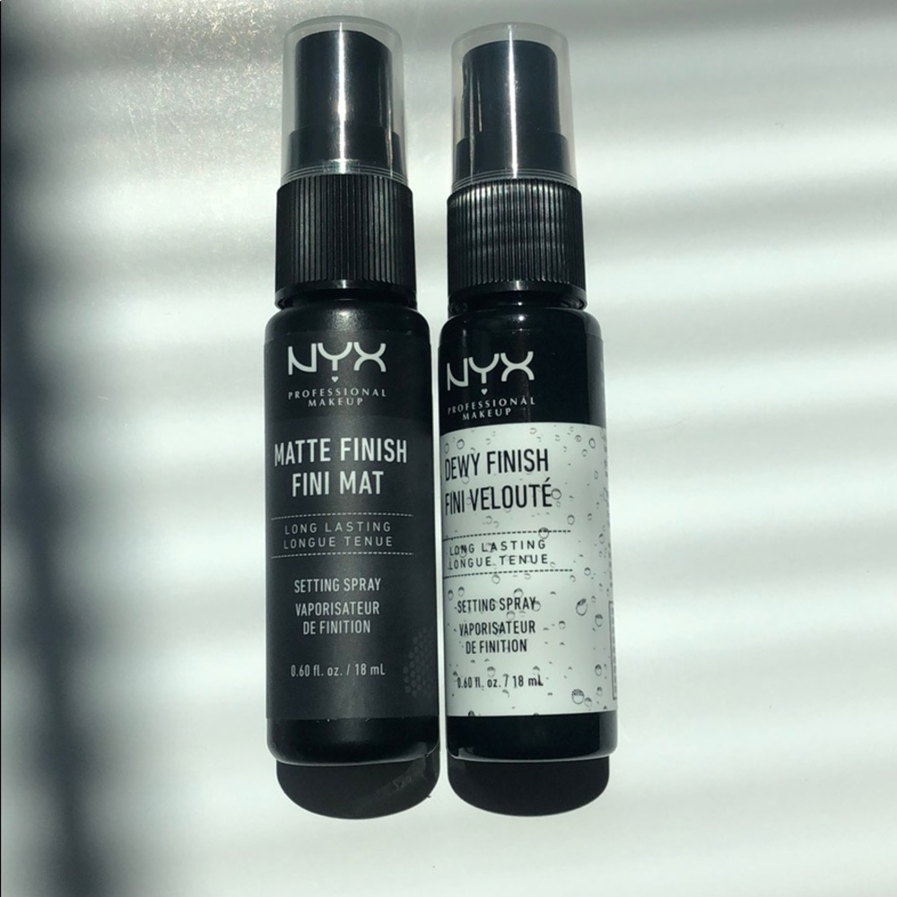 Travel sized setting spray duo